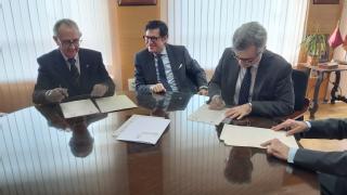 Firma con la Real Academia de Legislación y Jurisprudencia de la Región